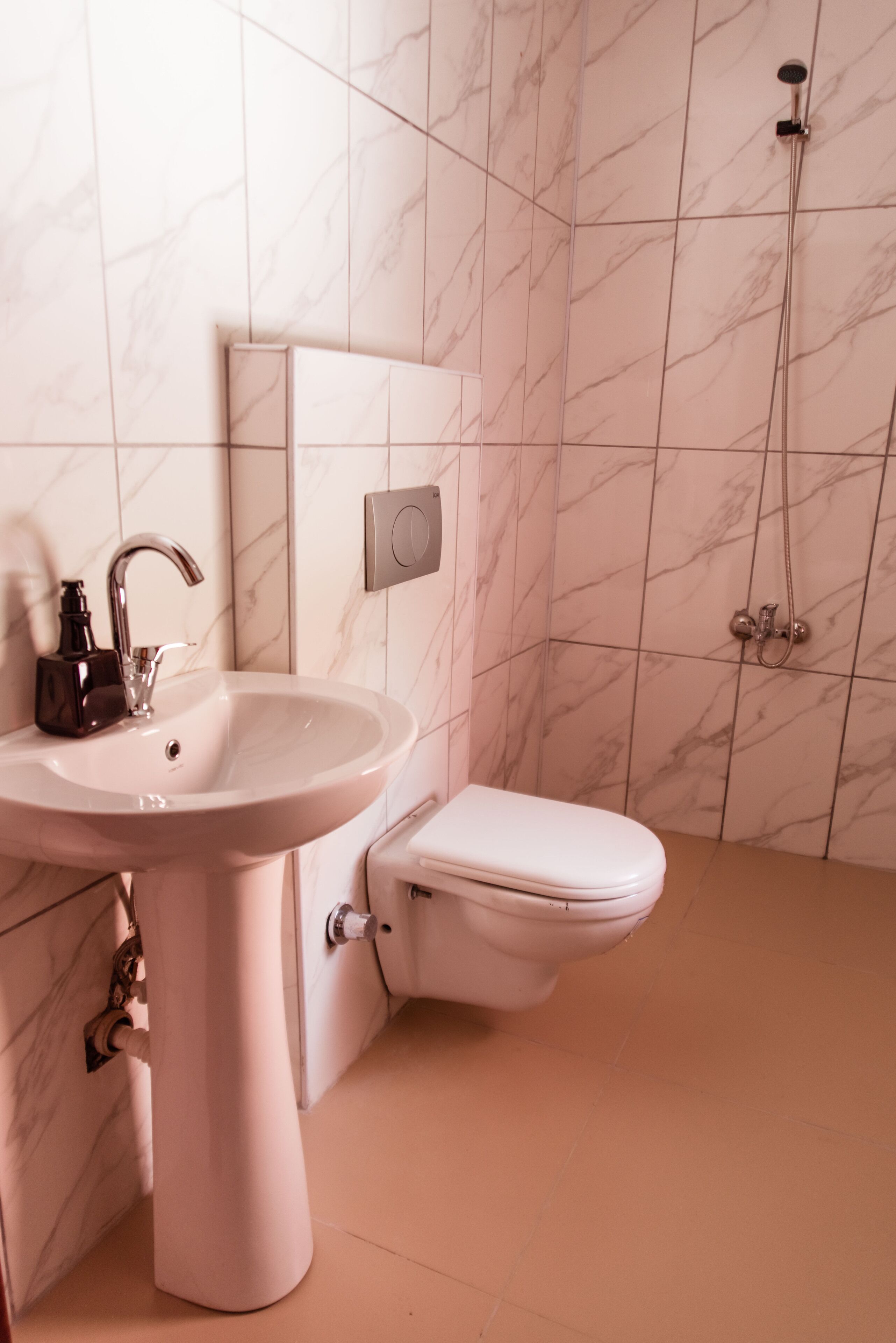 standard double or twin room, 1 bedroom | bathroom | shower, hydromassage showerhead, free toiletries, hair dryer