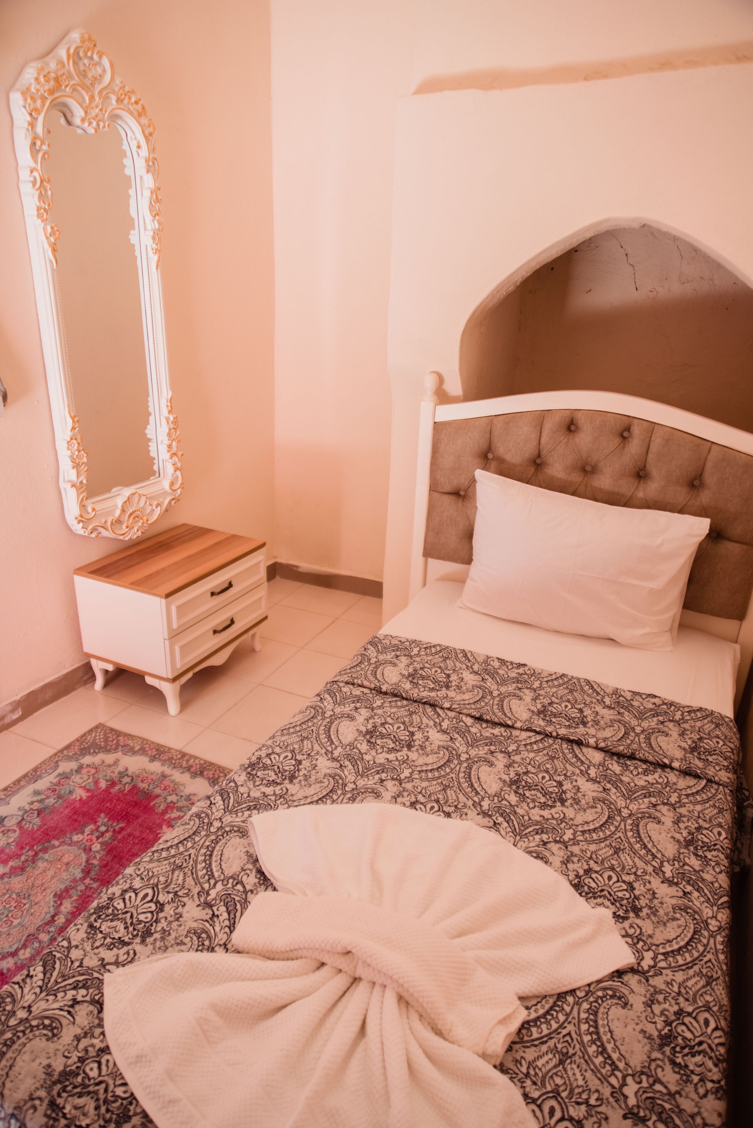 economy single room | 1 bedroom, egyptian cotton sheets, premium bedding, memory-foam beds