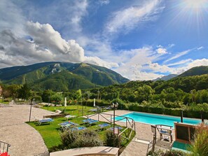 Ev | Havuz | Açık yüzme havuzu 