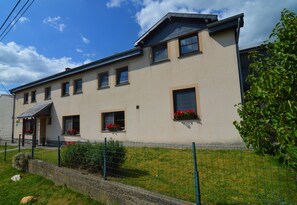 House | Exterior - Pleasant Cottage in the Heart of a Farm in Activity not far From Vielsalm (Vielsalm)