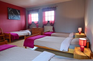 하우스 | 4 개의 침실, 각각 다르게 가구 비치