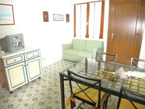 Apartment | Living room