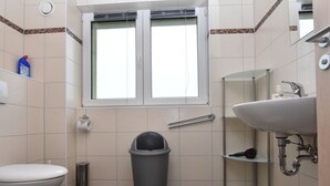 Casa | Bagno | Doccia, asciugacapelli