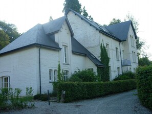 Exterior - Lovely Holiday Home in Chimay With Terrace (Sivry-Rance)