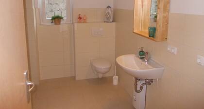 Snug Apartment With Fenced Garden in Marlow