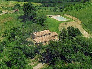 House | Pool | Outdoor pool - Farmhouse in Proceno With Panoramic Pool (Proceno)