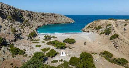 Seaview Studio, 3 Pers Panoramic Seaview in Beautiful Setting, West From Chania