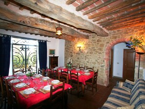 House | Dining - Belvilla by OYO il Castello del Cardinale (Civitella in Val di Chiana)