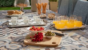 Dining - Posh Villa in Vabriga With High-end Kitchen & Pool (Tar-Vabriga)