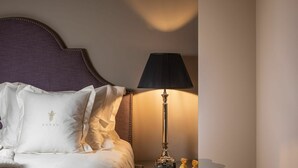 4 bedrooms, individually furnished, bed sheets - Posh Villa in Vabriga With High-end Kitchen & Pool (Tar-Vabriga)
