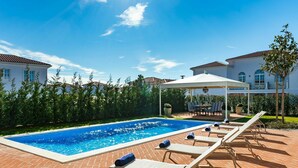 Exterior - Posh Villa in Vabriga With High-end Kitchen & Pool (Tar-Vabriga)