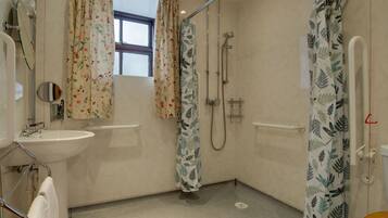 Shower, towels