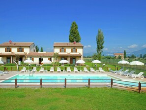 Villa | Pool | Outdoor pool - Villa in Cannara With Pool Near Assisi (Cannara)