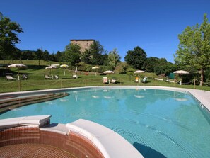 House | Pool | Outdoor pool - Mansion in Apecchio With Pool (Apecchio)