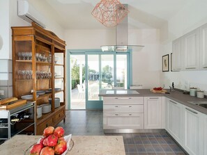 Villa | Eget kök | Barnstol