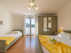 Villa | 4 bedrooms, individually furnished, iron/ironing board