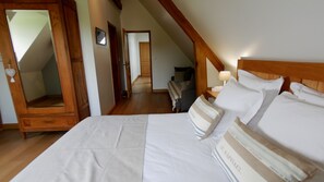 3 chambres, fer et planche à repasser, lit parapluie, Wi-Fi gratuit