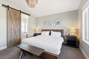 3 bedrooms, iron/ironing board, travel cot, WiFi