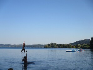 Beach - Cosy Mobile Home on Lake Bracciano With Terrace and Garden (Bracciano)