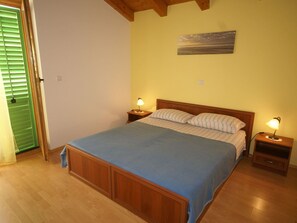 House | 2 bedrooms, individually furnished