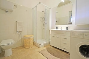 Villa | Badezimmer | Haartrockner