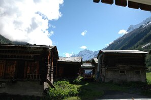 Exterior - Apartment in Blatten With Mountain Views & Open Kitchen (Blatten)