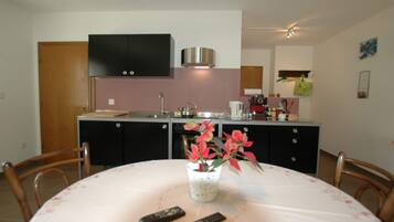 Apartment | Dining