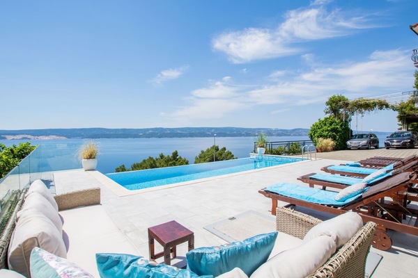 Apartment | Pool | Outdoor pool, a heated pool