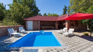 Apartment | Pool | Outdoor pool