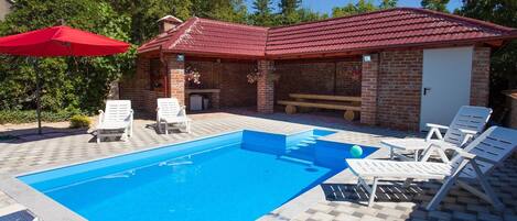 Apartment | Pool | Outdoor pool