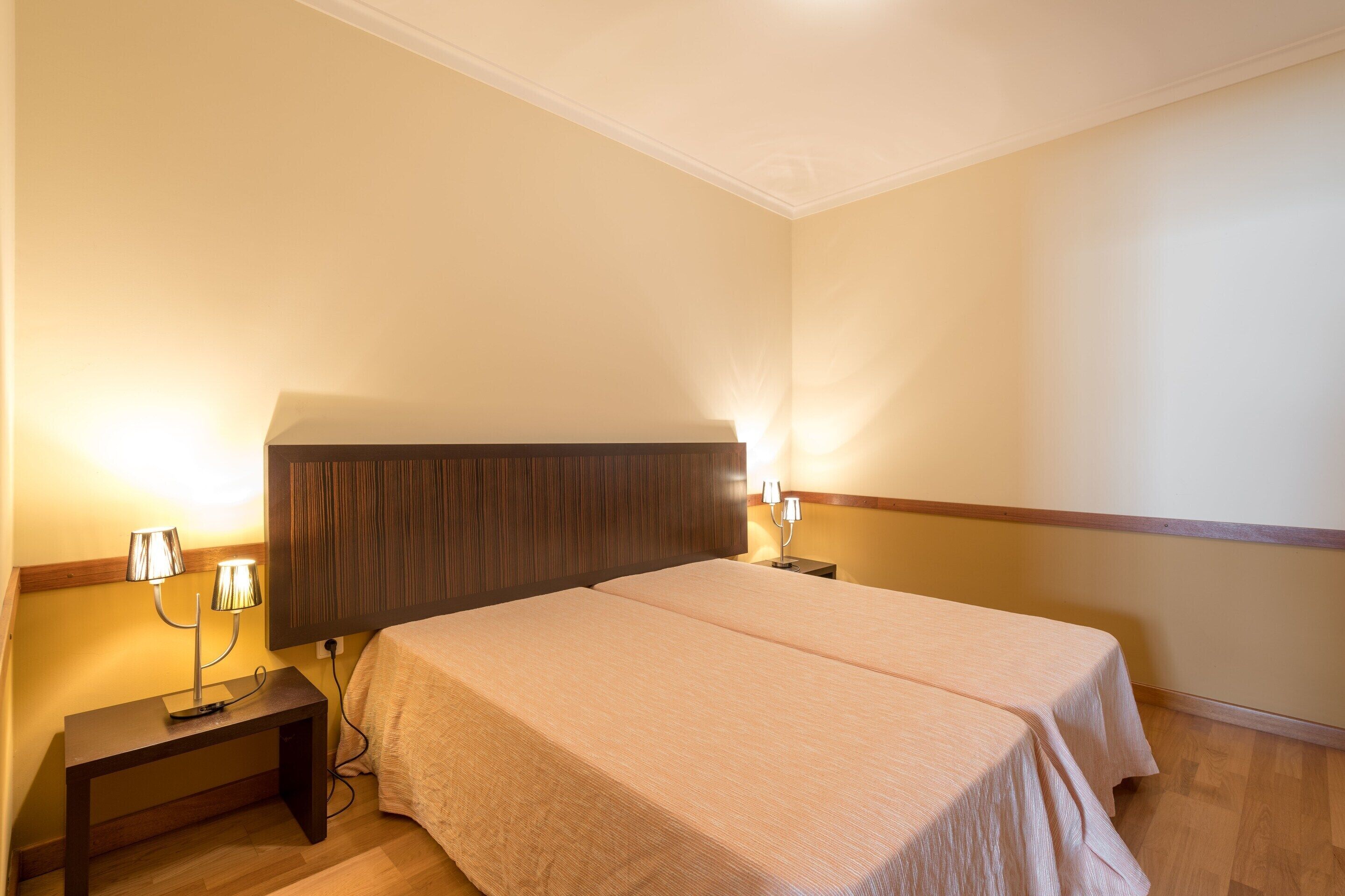 Cottage | 3 phòng ngủ, trang bị nội thất với thiết kế riêng biệt, bộ trải giường 