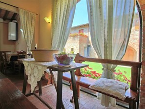 Cottage | Dining - Cottage in Todi With Pool and Sauna (Todi)