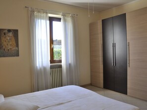 2 habitaciones y muebles diferentes 