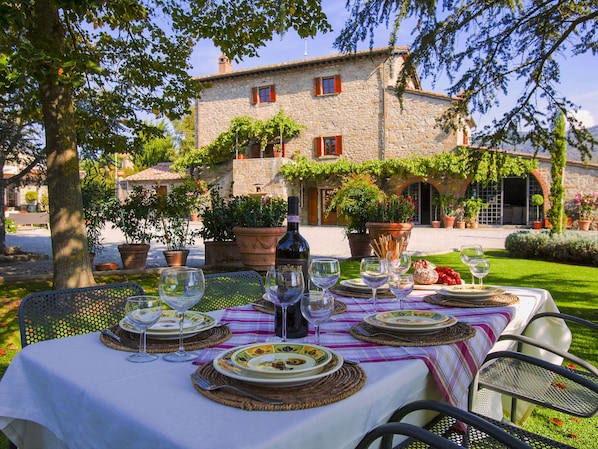 Villa | Dining