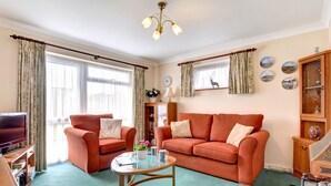 Unclassified image, 5 of 12, button - Delightful Holiday Home in Cornwall With Garden (Padstow)