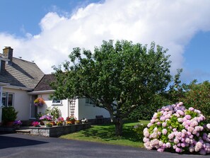 Exterior - Delightful Holiday Home in Cornwall With Garden (Padstow)