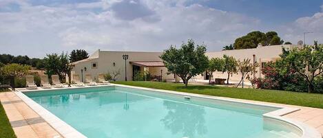 Villa | Pool | Indoor pool, outdoor pool