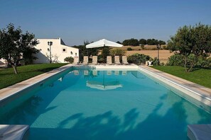 Villa | Pool | Indoor pool, outdoor pool - Villa in Campanella With Private Pool (Noto)
