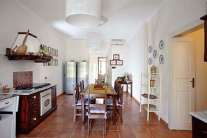 Villa | Dining - Villa in Campanella With Private Pool (Noto)