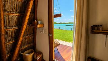 Cabin - Shared Bathroom | Ropa de cama