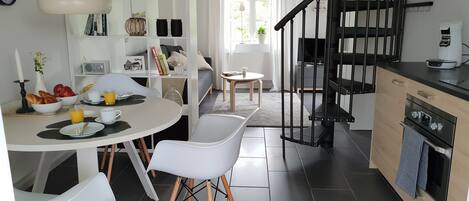 تناول الطعام