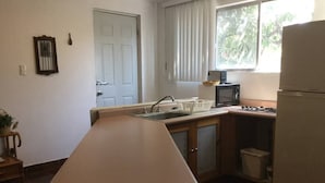 Spishäll och grytor/köksredskap