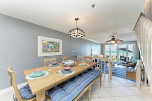 Dining - Hidden Cove 3 - Gulf Front Anna Maria - by Island Real Estate (Holmes Beach)