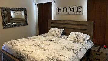 3 bedrooms, memory-foam beds, WiFi, bed sheets