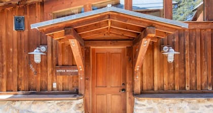 Upper Hollow Pines Cottage-Walking Distance to Sundance Resort