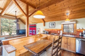 Fridge, microwave, oven, stovetop - Upper Hollow Pines Cottage-Walking Distance to Sundance Resort (Sundance)