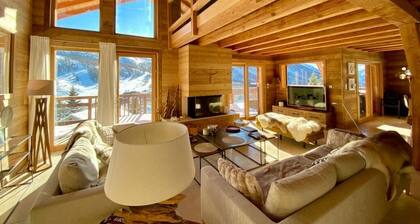 Montgenevre. new Tipamountain chalet, luxury, charm, 185m superb view.