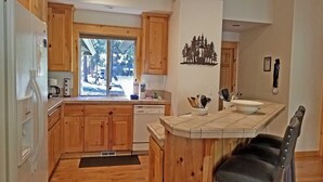 House, Multiple Beds, Hot Tub | Private kitchen - Whistler 21 (Bend)