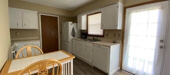 ⭐️Comfortable✅Clean✅ Central✅!Stylish✅!PetFriendly⭐️Backyard⭐️Grill