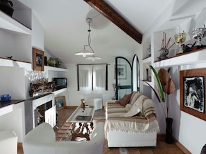 House | Living room | Fireplace - Beautiful Apartment in Beautiful Hamlet Attractive Decor and Communal Pool (Aci Catena)